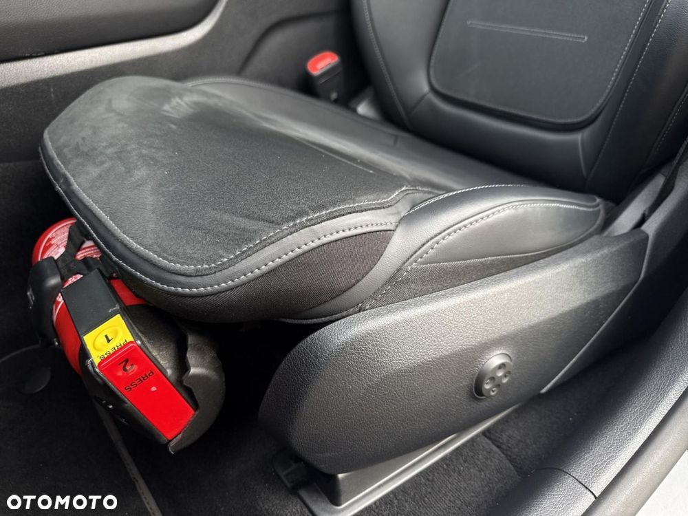 Mercedes-Benz GLC - 11