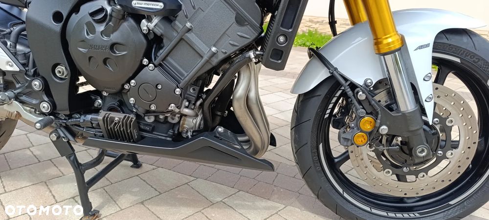 Yamaha FZ8 - 25