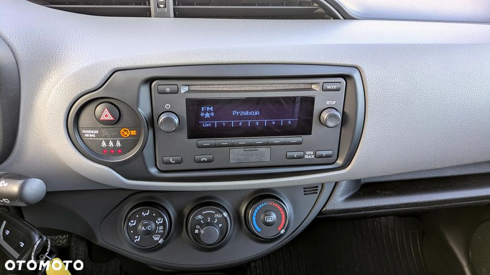 Toyota Yaris 1.5 Active - 13