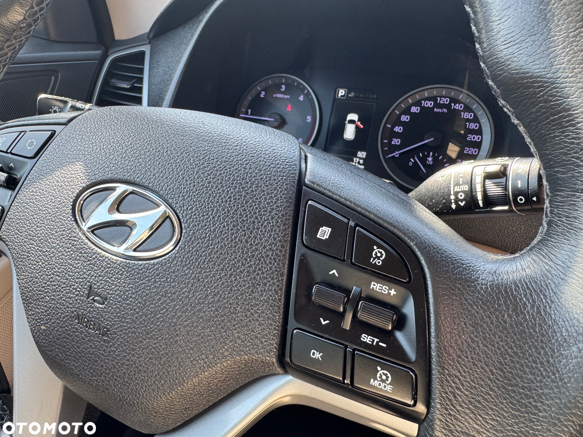Hyundai Tucson blue 1.7 CRDi 2WD DCT Premium - 29