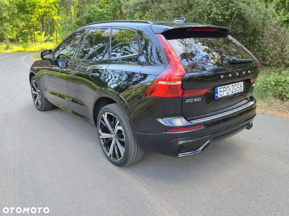 Volvo XC 60 B5 B AWD Ultimate Dark - 2