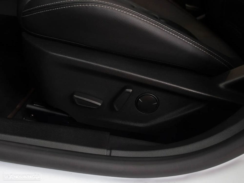 Ford Focus 1.0 EcoBoost MHEV ST-Line Aut. - 17