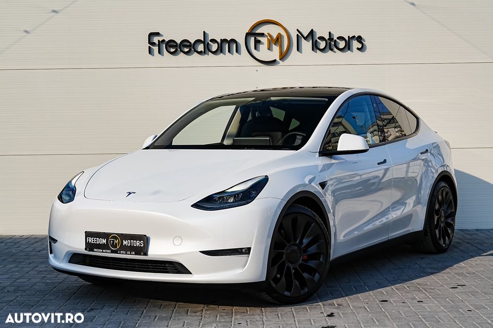 Tesla Model Y - 3