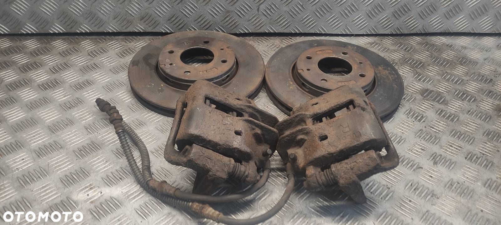 ZESTAW HAMULCOWY PRZÓD S40 V40 I 1.8 B - 1