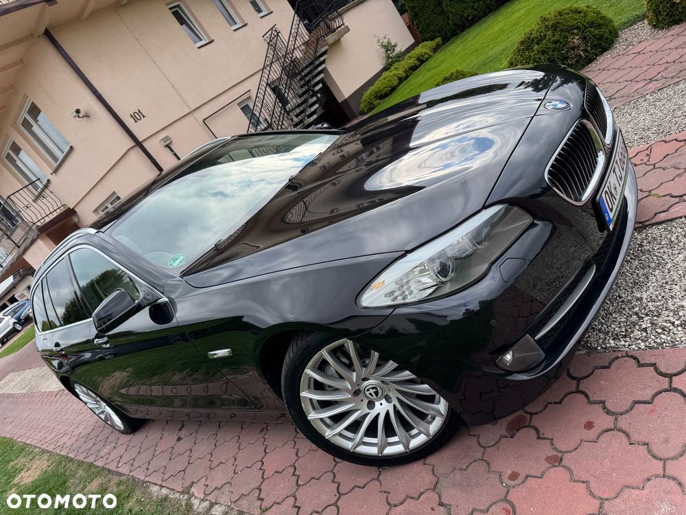 BMW Seria 5 525d Sport-Aut Luxury Line - 3