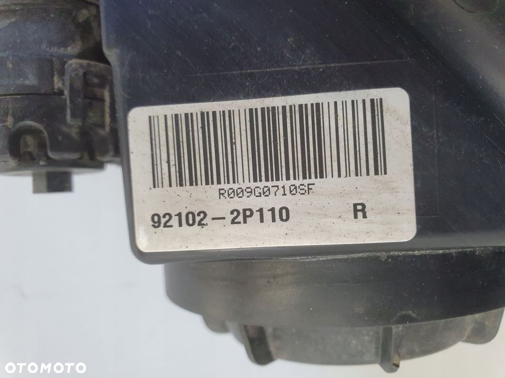 LAMPA PRAWA Kia Sorento II 09-12r PRZEDNIA prawy przód XENON 92102-2P110 - 2