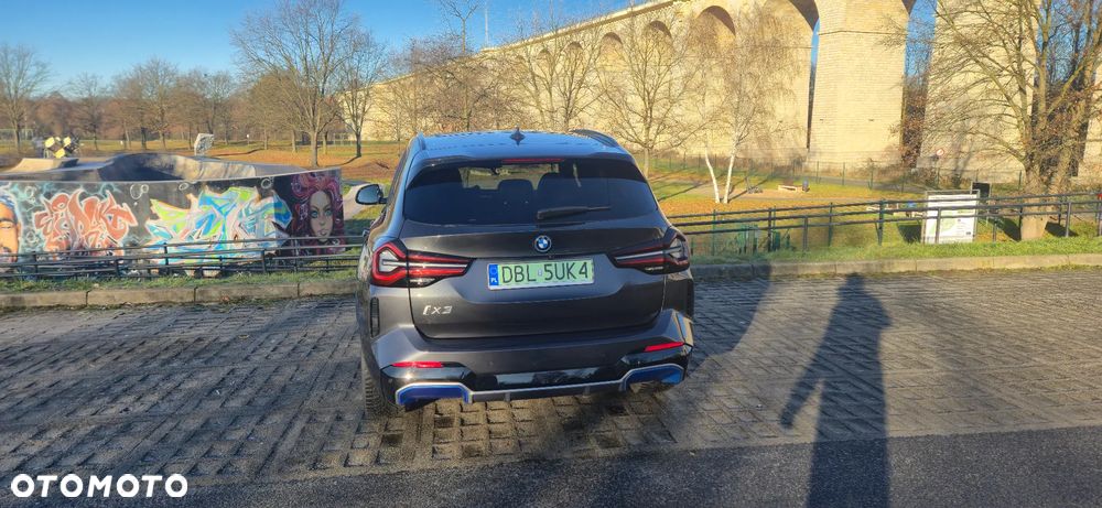 BMW iX3 Impressive - 12