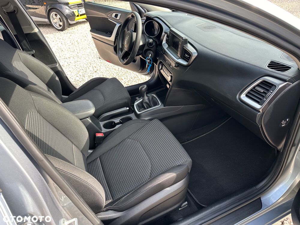 Kia Ceed 1.4 L - 15