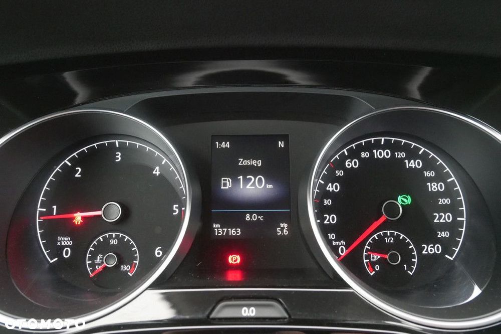 Volkswagen Touran - 9