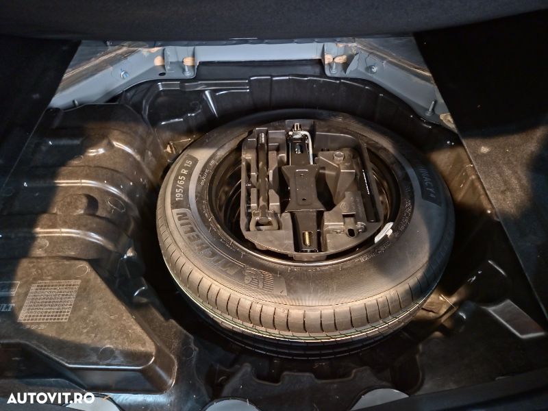 Renault Megane TCe 140 GPF Techno - 22