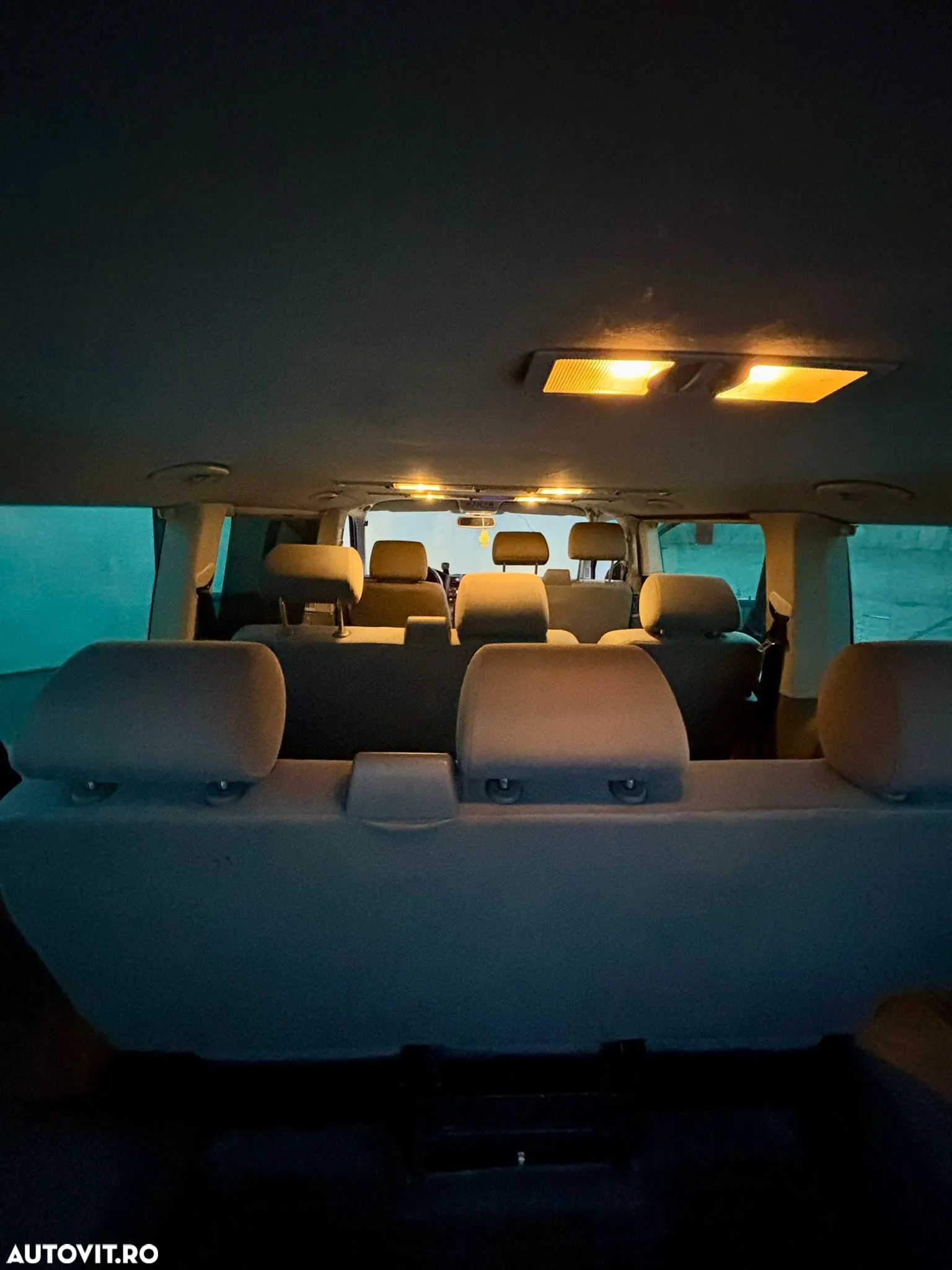 Volkswagen Transporter - 8