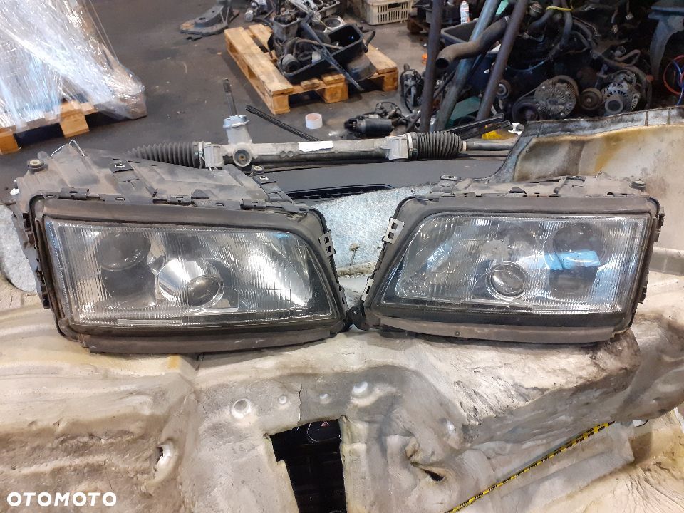 Lampy przednie / LAMPA PRZÓD Prawa !! AUDI A8 D2 wysyłka !! EU EUROPA zwykłe ! CENA ZA SZTUKĘ - 1