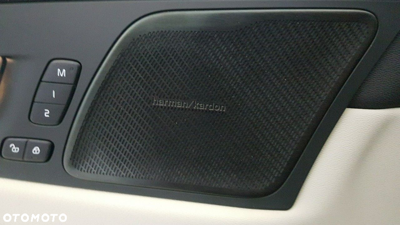 Volvo XC 60 - 24