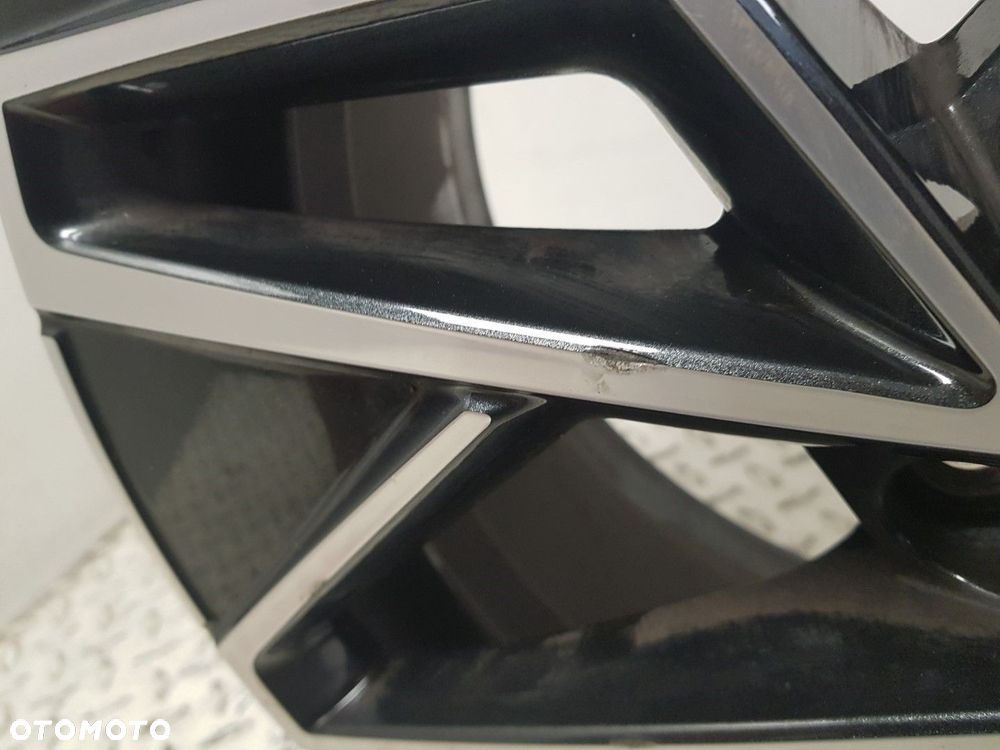 ŁADNA FELGA ALUMINIOWA ALUFELGA SKODA OCTAVIA IV 4 7.0J X 17 ET46 5 x 112 5e3601025C - 5