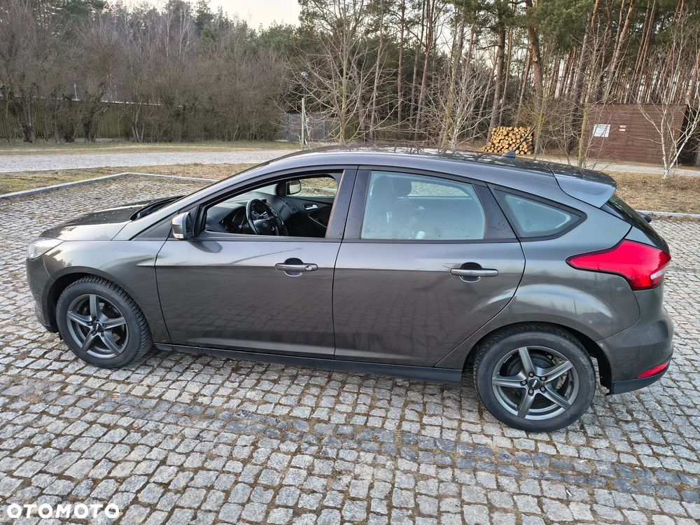 Ford Focus 1.6 Edition - 11
