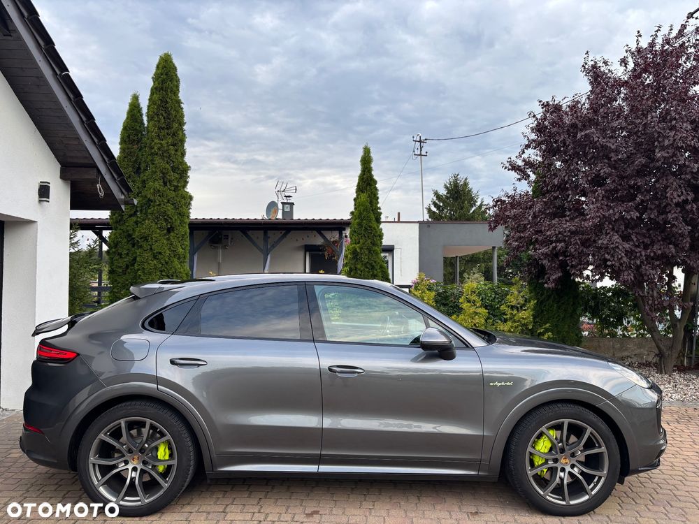 Porsche Cayenne - 2