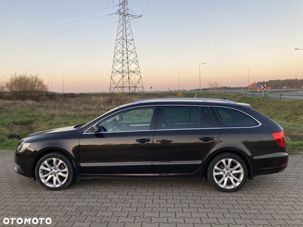 Skoda Superb 2.0 TSI Elegance DSG - 9