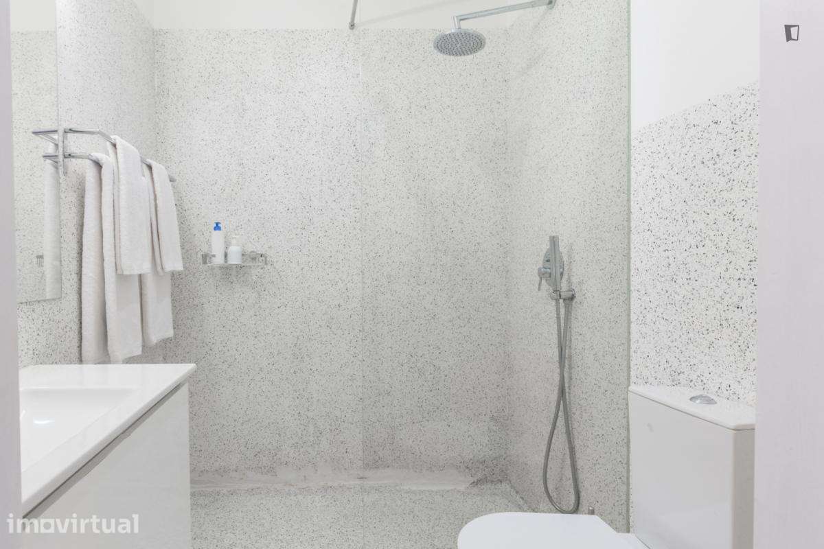 Apartamento com 2 quartos - localizado em São Nicolau Porto - Grande imagem: 2/14