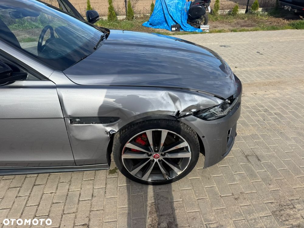 Jaguar Xe 2021 photo 5