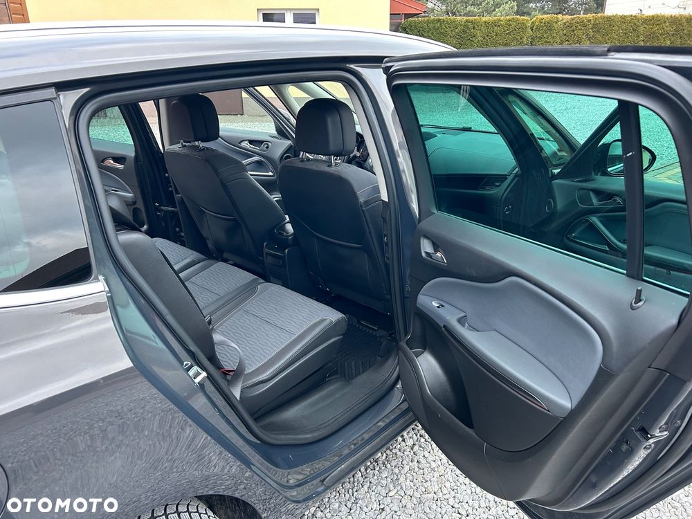 Opel Zafira - 27