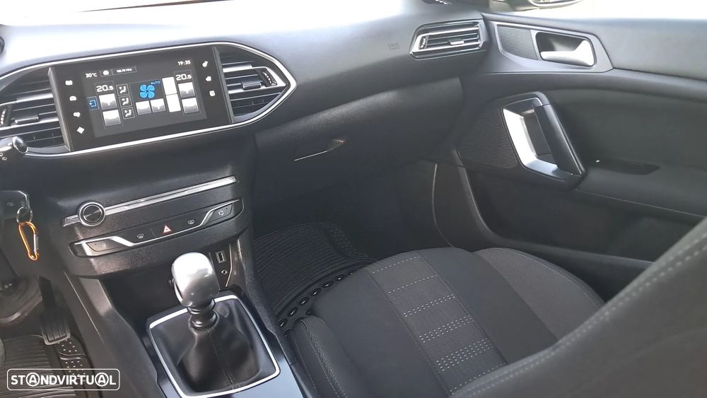 Peugeot 308 1.6 BlueHDi Allure - 16