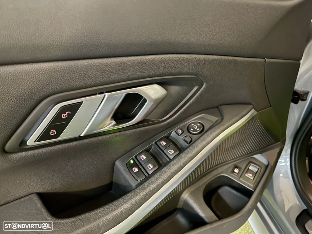BMW 320 e Pack M Auto - 32