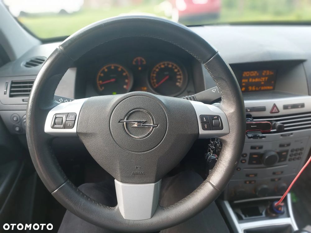 Opel Astra 1.6 Sport - 18