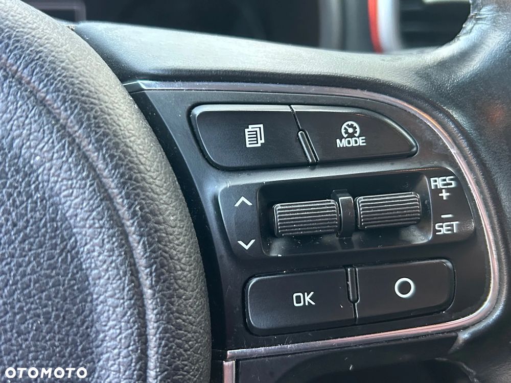 Kia Sportage 1.6 GDI 2WD DREAM-TEAM EDITION - 13