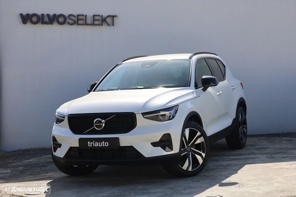 Volvo XC 40 2.0 B3 Plus Dark - 1
