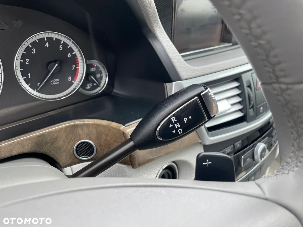 Mercedes-Benz Klasa E - 19