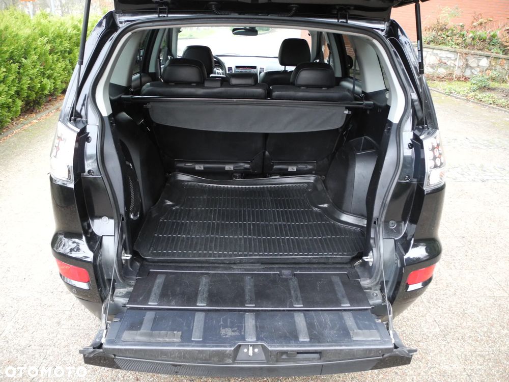 Mitsubishi Outlander - 17