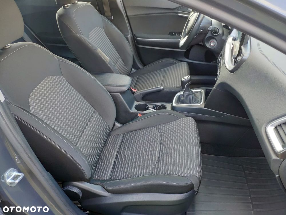 Kia Ceed 1.5 T-GDI M - 12