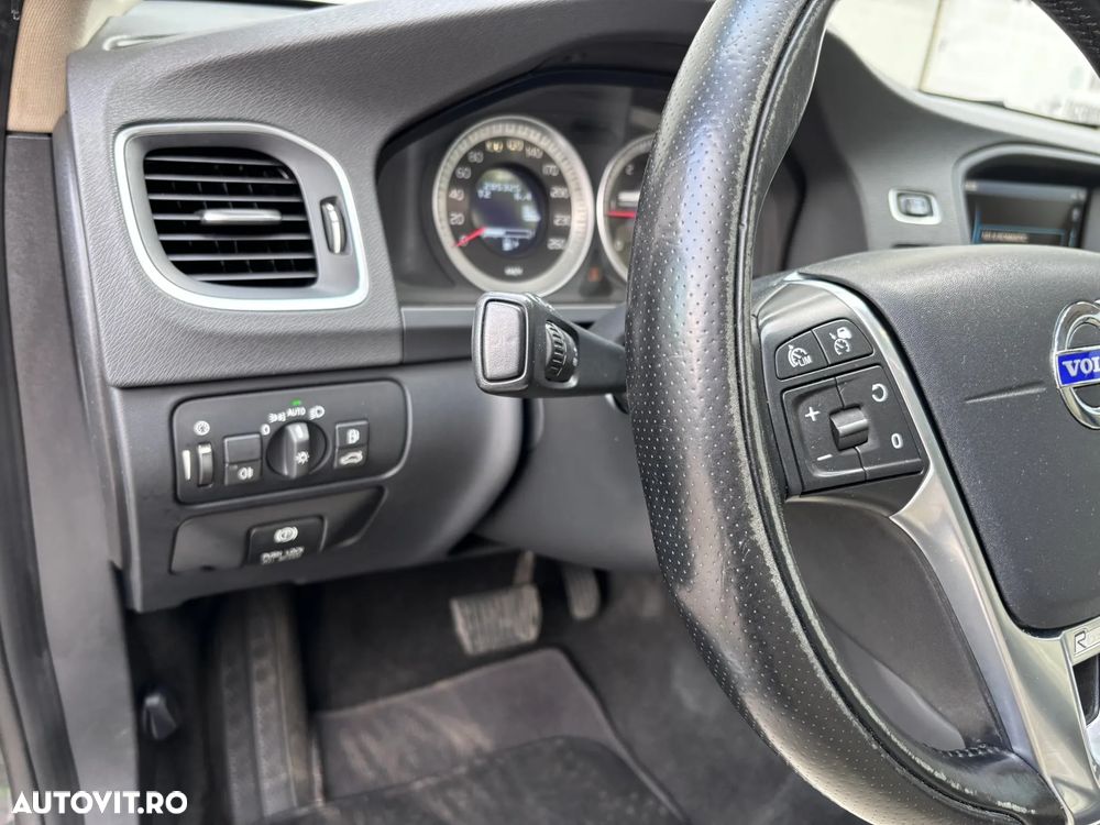 Volvo V60 D3 Start-Stop Summum - 22