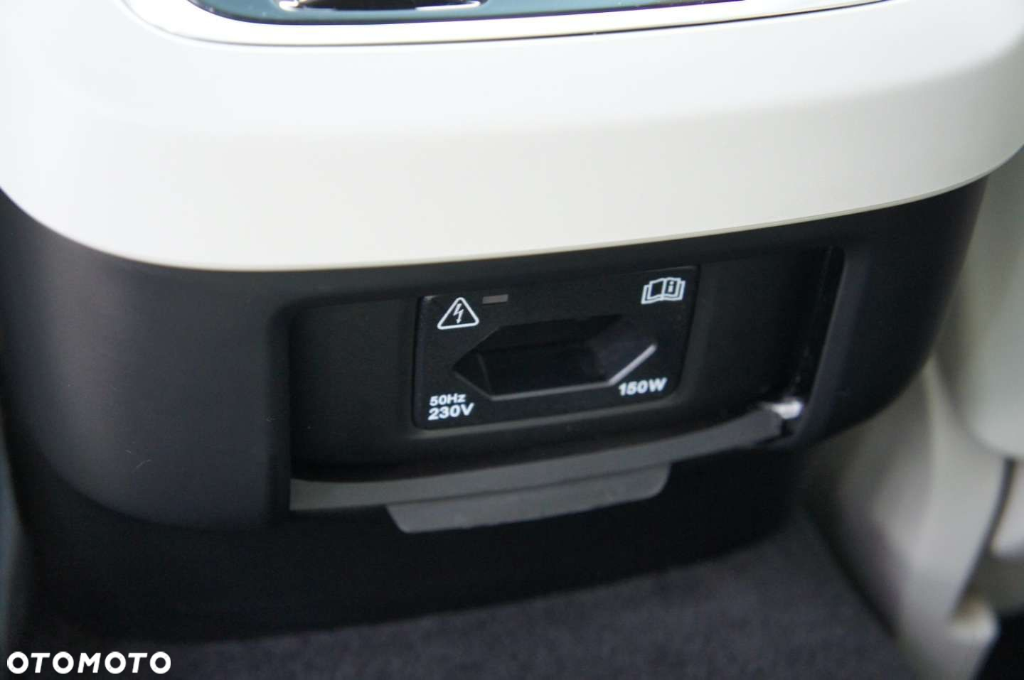 Volvo V90 Cross Country - 23