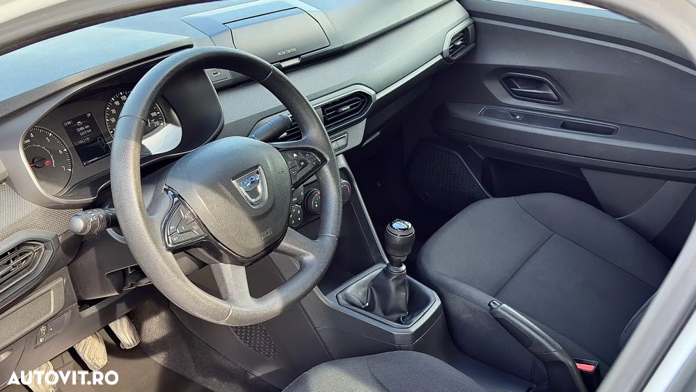 Dacia Logan SCe 65 Essential - 11
