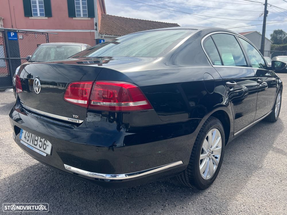 VW Passat 1.6 TDI Confortline - 32