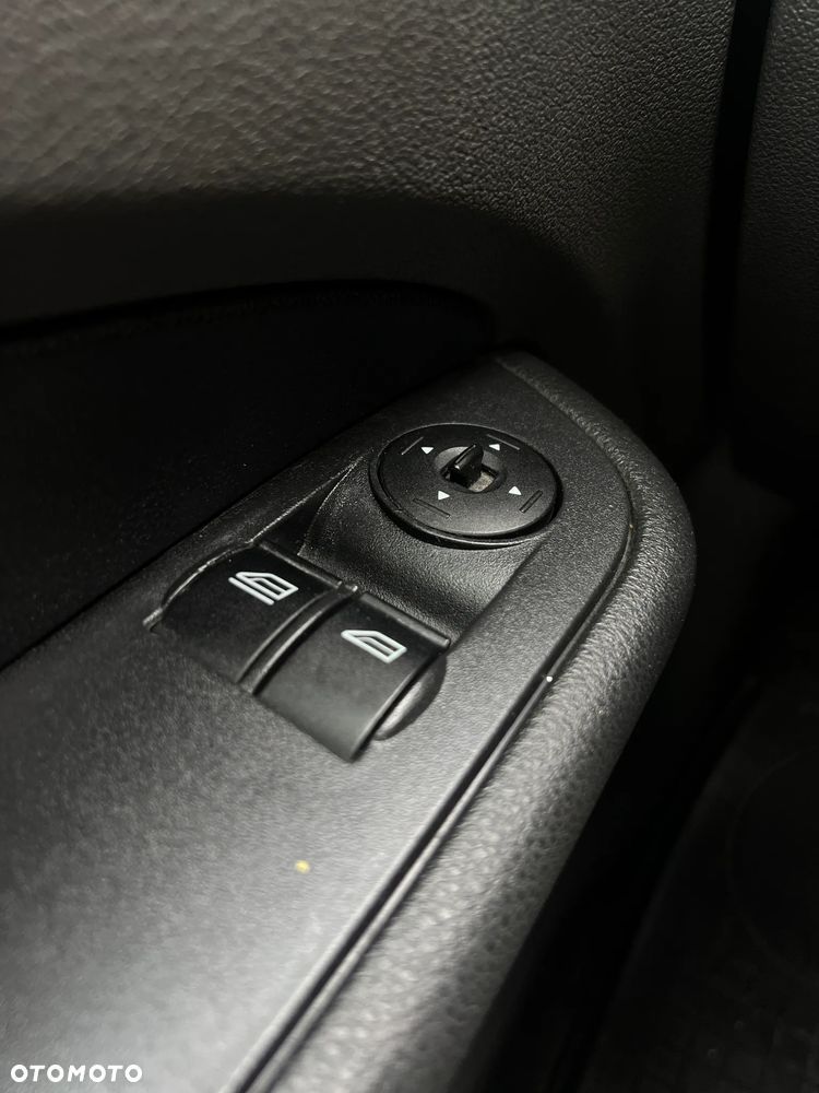 Ford Focus - 22