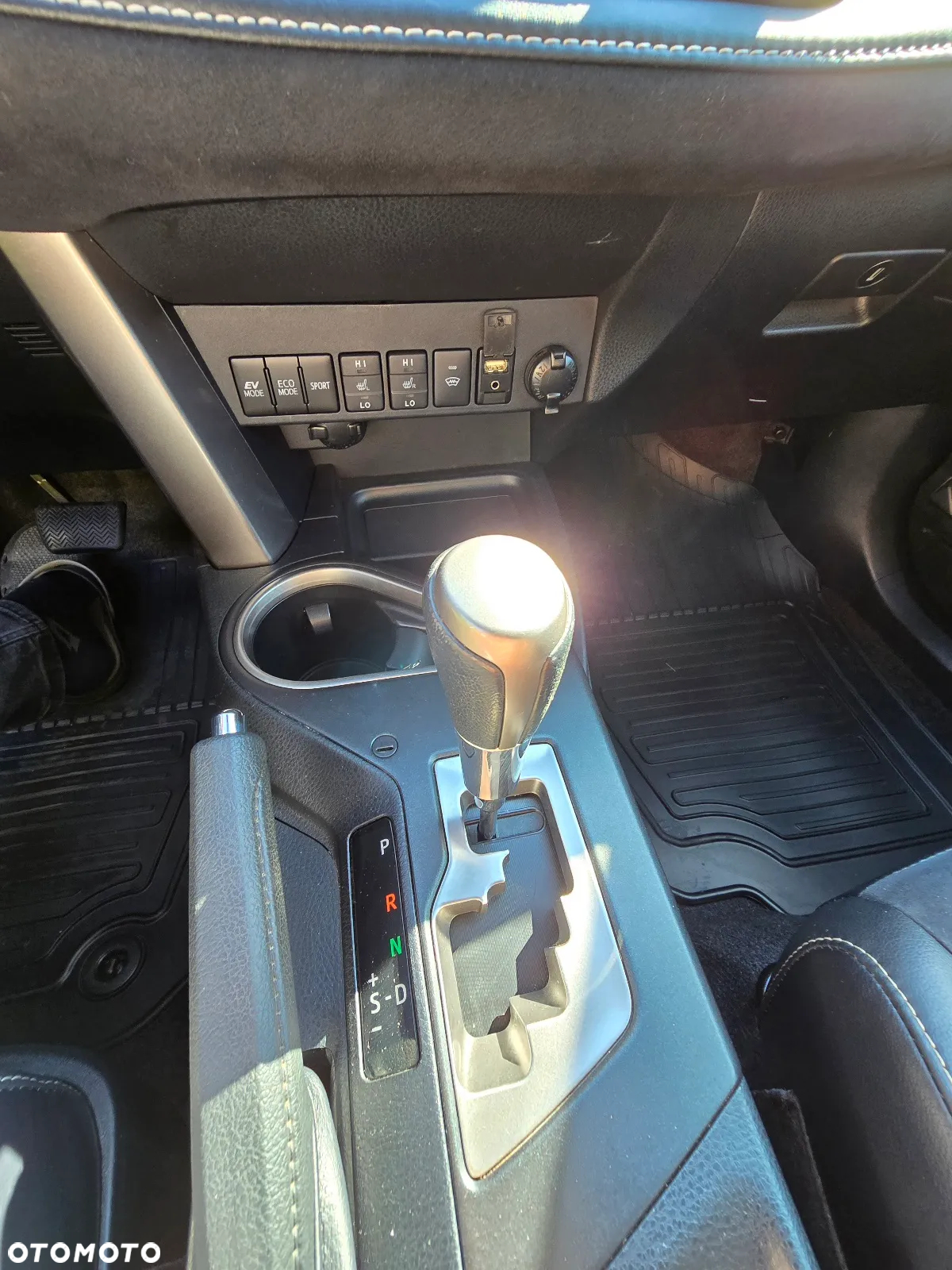 Toyota RAV4 Hybrid Prestige 4x4 - 9