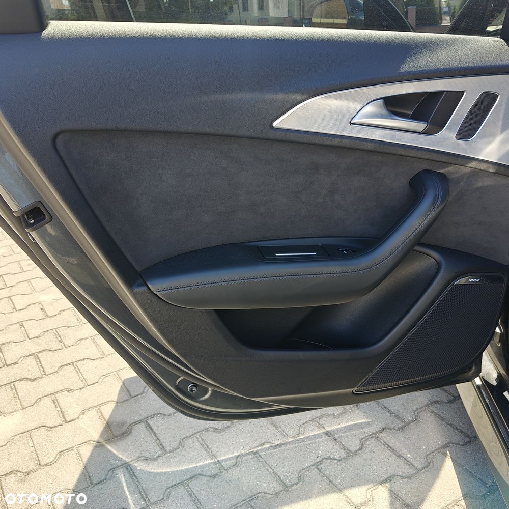 Audi A6 Avant - 16