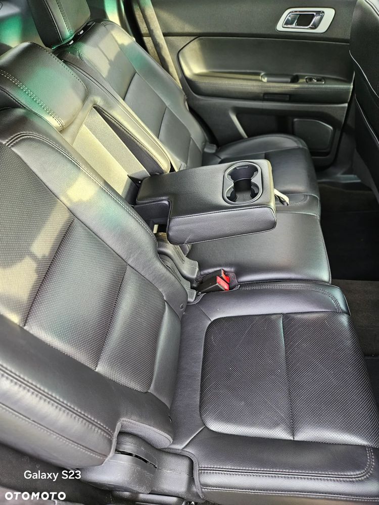 Ford Explorer - 18