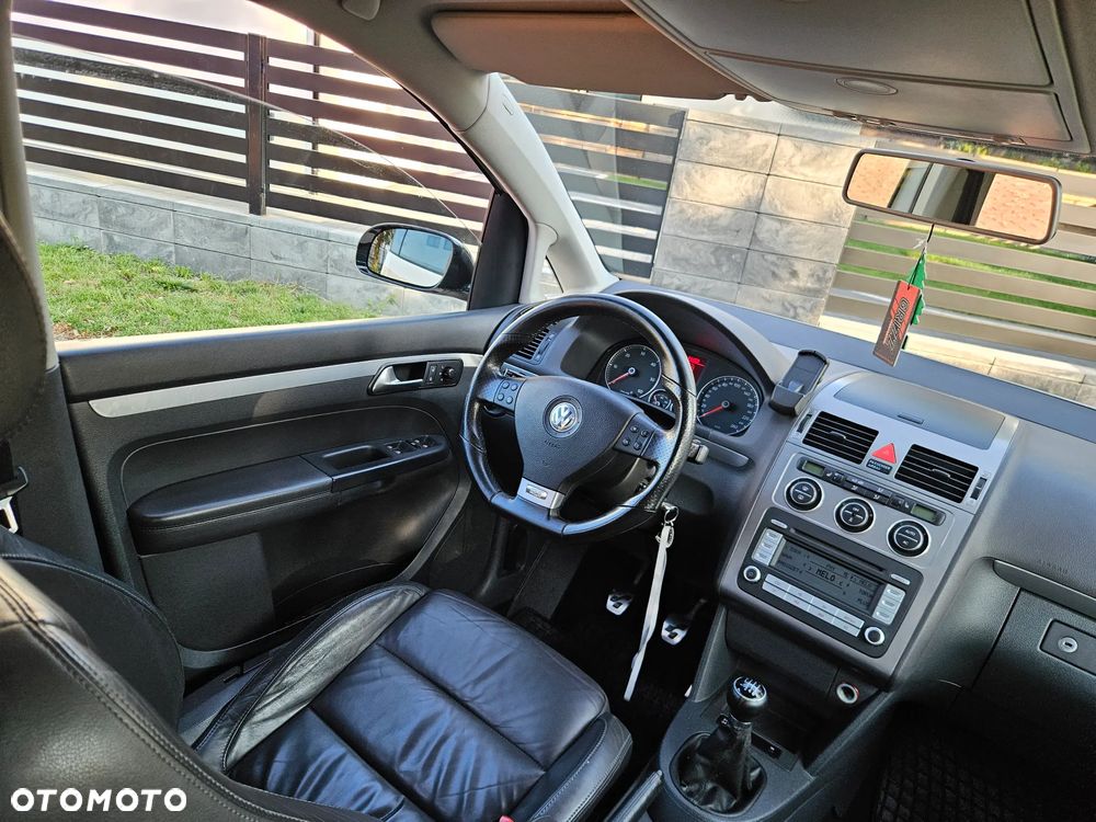 Volkswagen Touran 2.0 TDI DPF R-Line Edition - 19