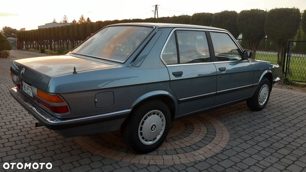 BMW Seria 5 - 29
