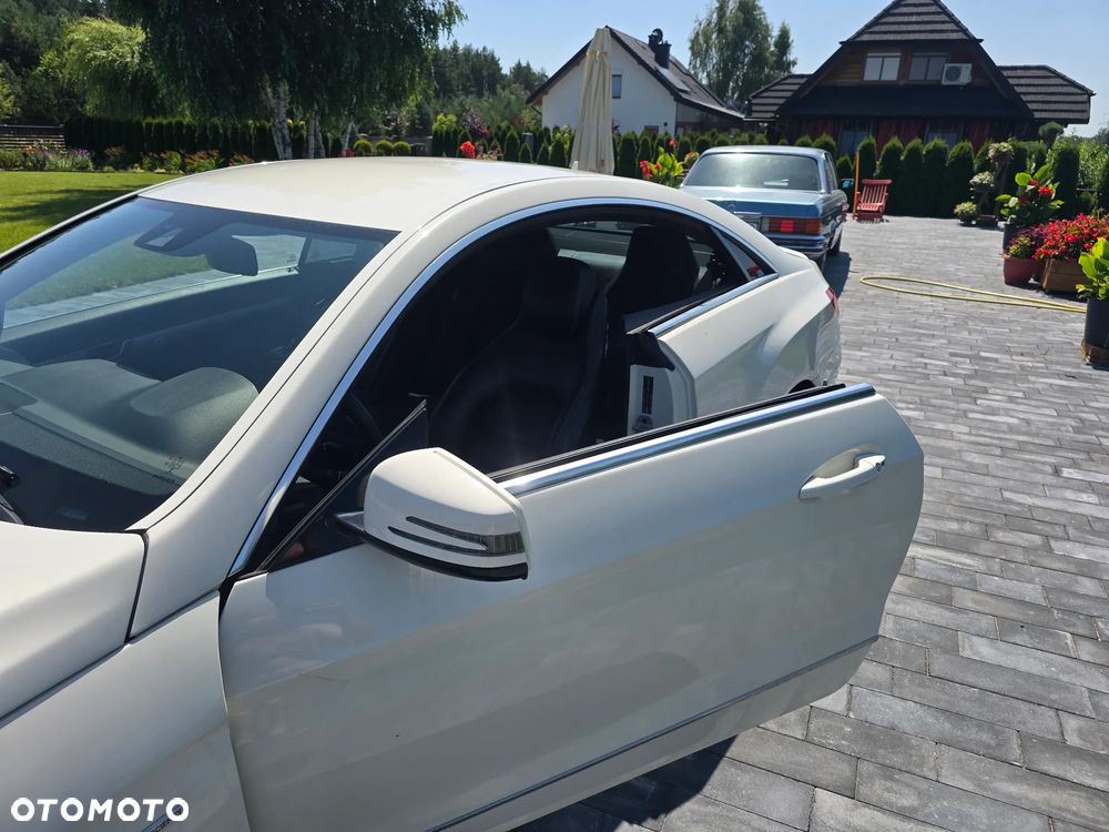 Mercedes-Benz Klasa E 250 CDI DPF BlueEFFICIENCY 7G-TRONIC Avantgarde - 16