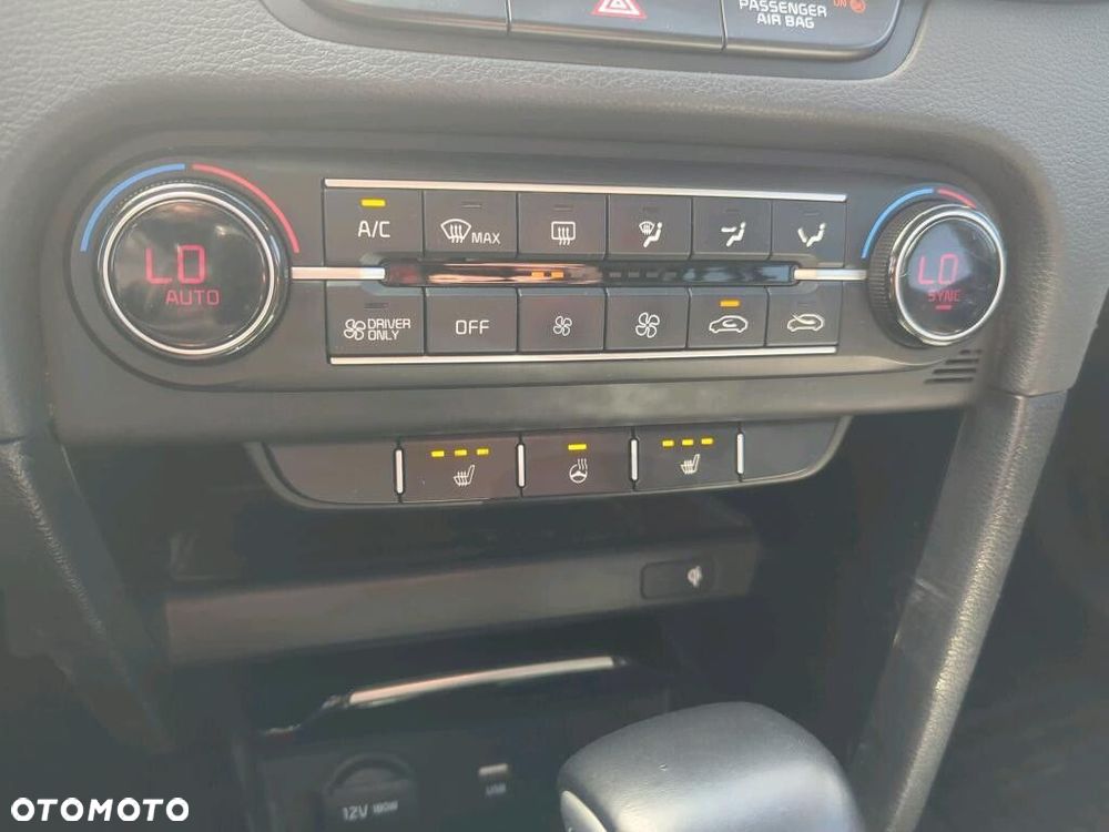Kia Ceed - 7