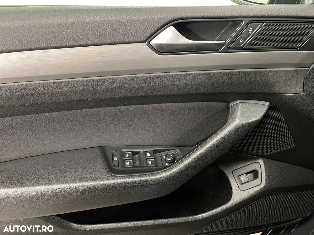 Volkswagen Passat 1.5 TSI ACT Advance - 22