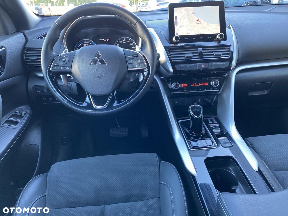 Mitsubishi Eclipse Cross - 16