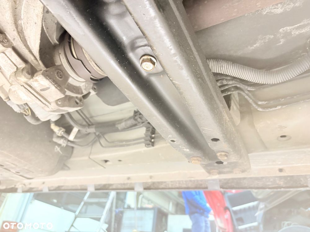 Jeep Commander 4.7 V8 - 36