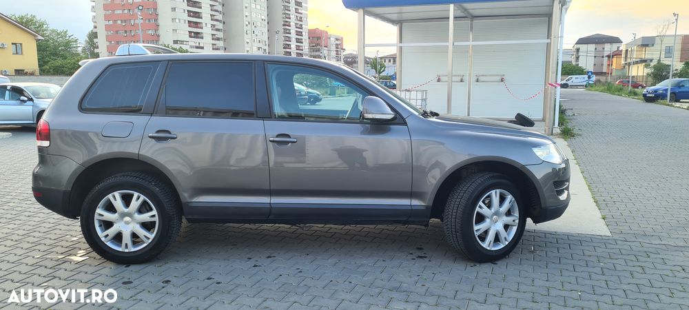 Volkswagen Touareg - 11