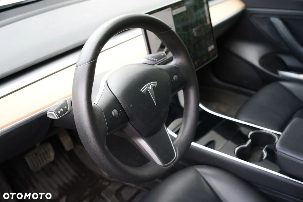 Tesla Model 3 Standard Reichweite Plus Hinterradantrieb - 10