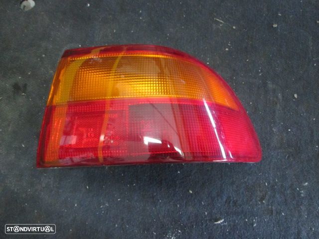 Farol Tras 0431128 HONDA CIVIC 1993 4P DRT - 1